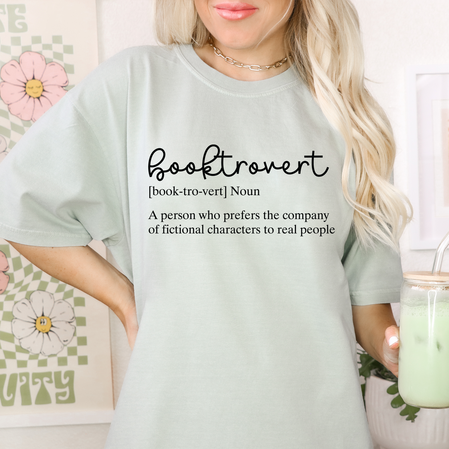 Booktrovert T-Shirt