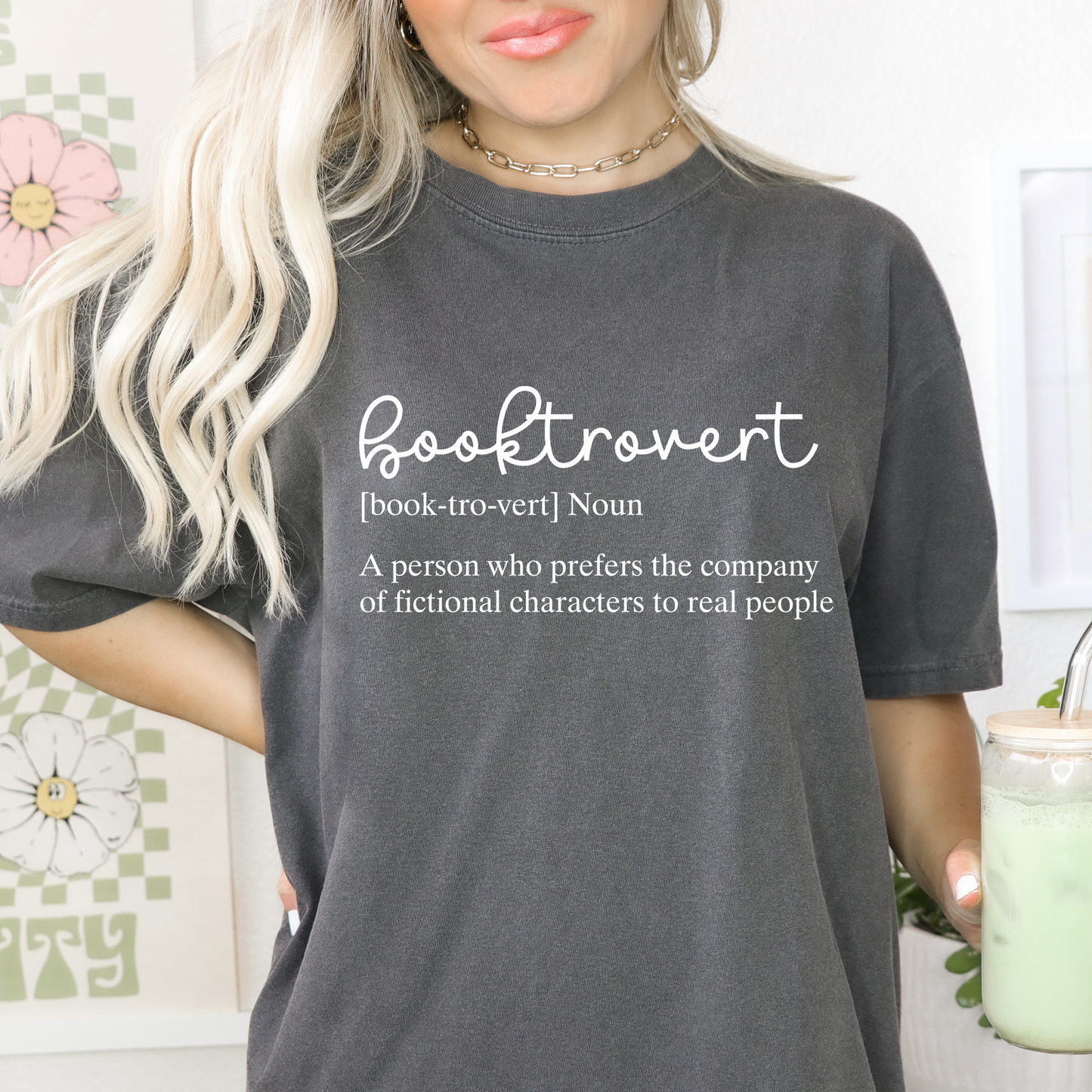 Booktrovert T-Shirt