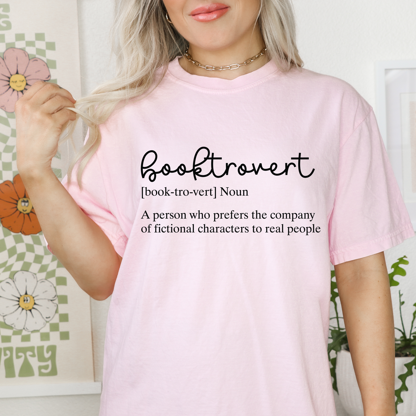 Booktrovert T-Shirt