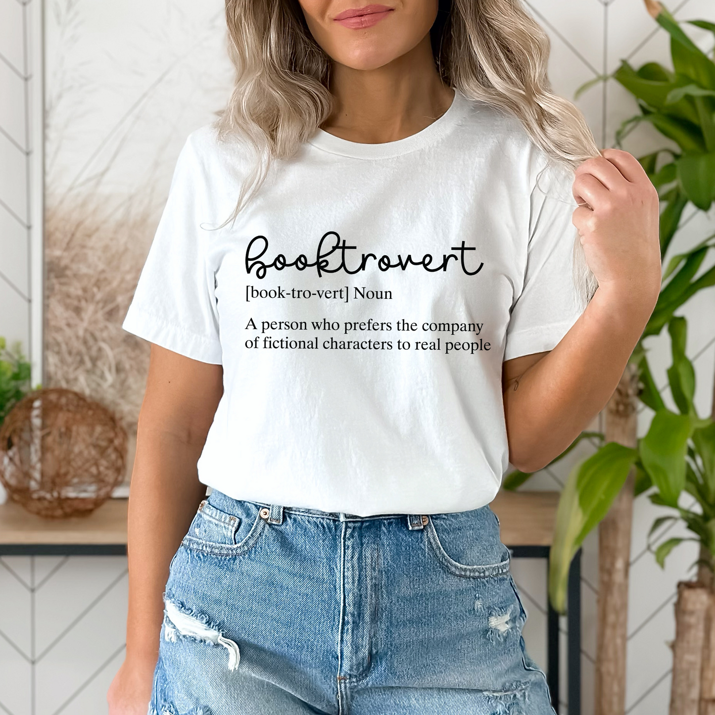 Booktrovert T-Shirt